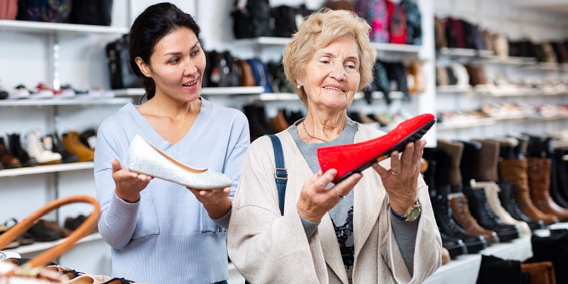 Choisir chaussures pour personnes âgées