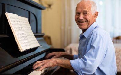 Apprendre un instrument à la retraite : oser la musique à tout âge